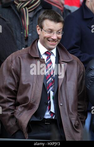 ROB ANDREW MBE ANGLETERRE ELITE RUGBY TWICKENHAM MIDDLESEX ANGLETERRE DIRECTEUR 27 Février 2010 Banque D'Images