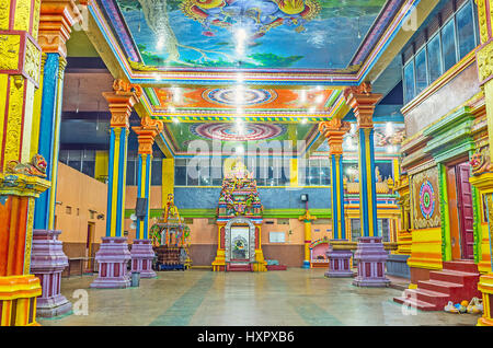 MATALE, SRI LANKA - le 27 novembre 2016 : Le Muthumariamman Kovil - Tamil Temple Hindou est célèbre parmi les touristes pour sa magnifique architecture et de Banque D'Images