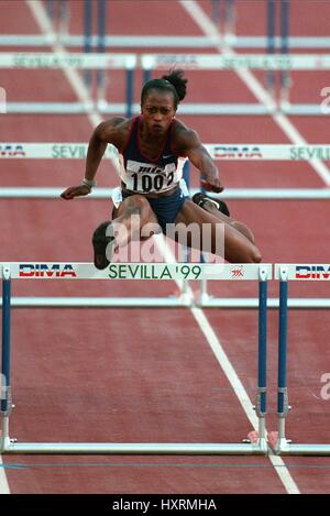 GAIL DEVERS 100 m haies 26 Août 1999 Banque D'Images