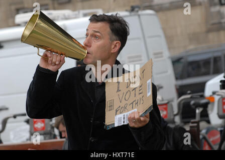 Londres, Royaume-Uni. Mar 29, 2017. Les manifestants à l'extérieur du Parlement le jour de l'Article 50 Retrait de l'UK à l'UE a envoyé à Bruxelles. Credit : JOHNNY ARMSTEAD/Alamy Live News Banque D'Images