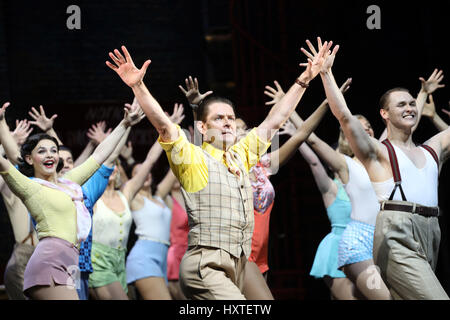 Londres, Royaume-Uni. 30Th Mar, 2017. Pic montre : 42e Rue spectacle au Theatre Royal Drury Lane band cast line up Pic par Gavin Rodgers/Pixel 8000 Ltd Crédit : Gavin Rodgers/Alamy Live News Banque D'Images