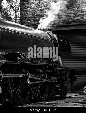 Howarth, UK. 30 mars 2017. Flying Scotsman repose la nuit avant de ré-ouverture de la régler à Carlisle. La ligne a été fermée 9 février 2016 à la suite d'un glissement de terrain. Des réparations ont coûté £23M Crédit : Graham Eva/Alamy Live News Banque D'Images