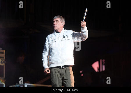 Ian Brown de The Stone Roses manchettes la scène principale le jour 1 du T in the Park Festival à Strathallan château le 08 juillet 2016 à Perth, en Écosse. Banque D'Images