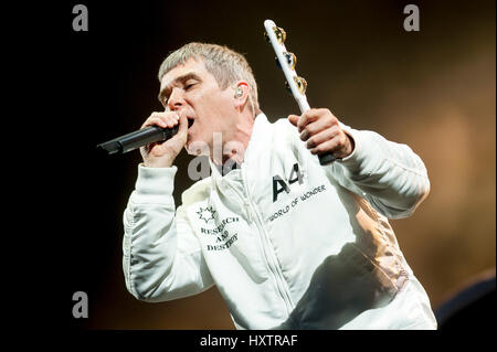 Ian Brown de The Stone Roses manchettes la scène principale le jour 1 du T in the Park Festival à Strathallan château le 08 juillet 2016 à Perth, en Écosse. Banque D'Images