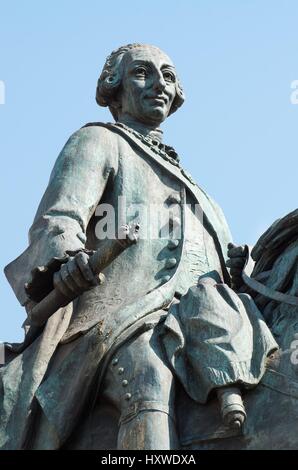 Avant-garde de la statue de Roi espagnol Carlos III, situé dans le square connu comme la Puerta del Sol, Madrid, Espagne Banque D'Images