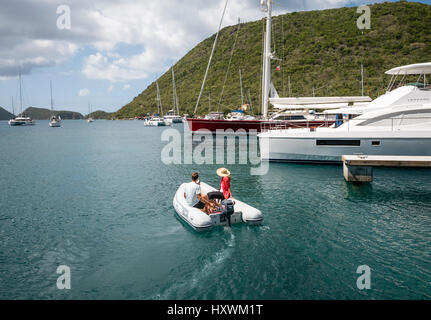 L'île des Caraïbes de Tortola à quai Sopers scène portuaire Banque D'Images