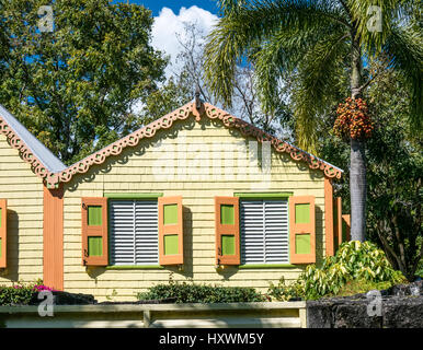 Les bâtiments et les Palmiers à Romney Manor sur l'île des Caraïbes de Saint Kitts Banque D'Images