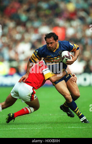 RICHIE BLACKMORE RETCHLESS LEEDS RHINOS V LONDON BRONCOS 01 Mai 1999 Banque D'Images