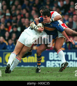 ADRIAN MORLEY PERELINI TUILAGI LEEDS RHINOS V ST HELENS RLFC.26 Février 2000 Banque D'Images