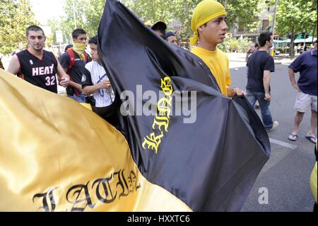 Milan (Italie), membres du groupe Latin Kings participer à une manifestation pour les droits des immigrants Banque D'Images