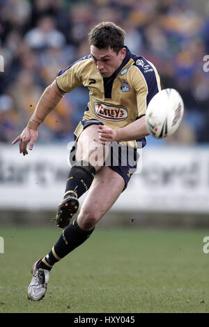 KEVIN SINFIELD LEEDS RHINOS RLFC STADE GALPHARM HUDDERSFIELD ANGLETERRE 06 Mars 2005 Banque D'Images