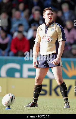 KEVIN SINFIELD LEEDS RHINOS RLFC STADE GALPHARM HUDDERSFIELD ANGLETERRE 06 Mars 2005 Banque D'Images