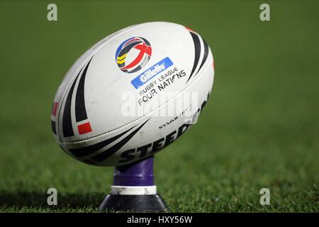 Ballon de match RUGBY 4 NATIONS GILLETTE STADE KEEPMOAT DONCASTER ANGLETERRE 23 Octobre 2009 Banque D'Images