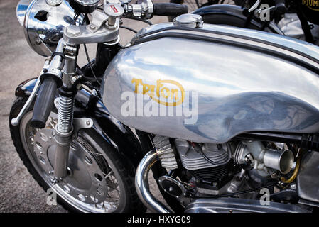 Triton café racer moto. Triumph/Norton moto. Moto classique britannique Banque D'Images