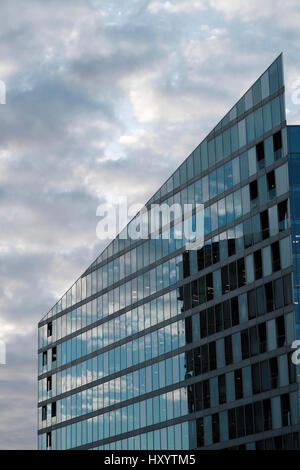 Du bassin de Paddington, bloc de bureau moderne, Londres, Royaume-Uni Banque D'Images