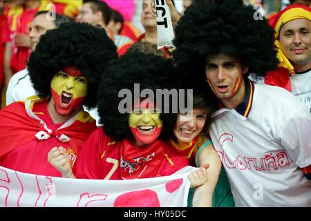 L'ESPAGNOL AVEC DES FANS DE PERRUQUES NOIRES ALLEMAGNE / ESPAGNE-ERNST HAPPEL STADION vienne-AUTRICHE 29 Juin 2008 Banque D'Images