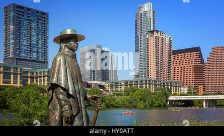 Statue de Stevie Ray Vaughan sur la rivière Colorado, du centre-ville d'Austin, Texas Banque D'Images