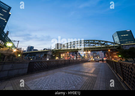 Ligne Sobu Matsuzumicho Shoheibashi, vue du pont de pont, Chiyoda-Ku, Tokyo, Japon Banque D'Images