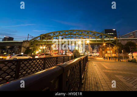 Ligne Sobu Matsuzumicho Shoheibashi, vue du pont de pont, Chiyoda-Ku, Tokyo, Japon Banque D'Images