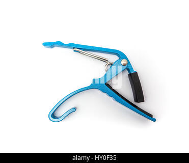 Dominante bleue Metal Guitar Capo sur fond blanc Banque D'Images