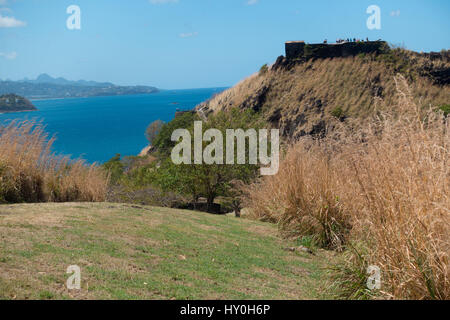 L'île Pigeon sur St Lucia avec Fort Rodney dans l'arrière-plan et de Rodney Bay à gauche Banque D'Images