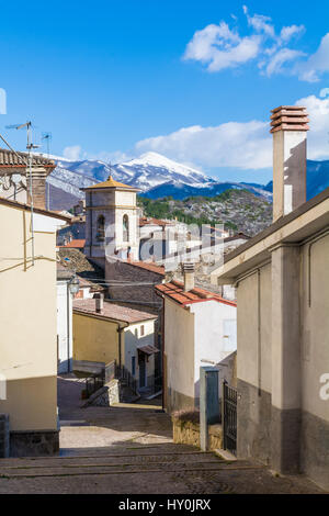 Arpino (Abruzzes, Italie) - un charmant petit village médiéval dans la province de L'Aquila, situé dans les gorges du Sagittaire, à côté du lac de Scanno Banque D'Images