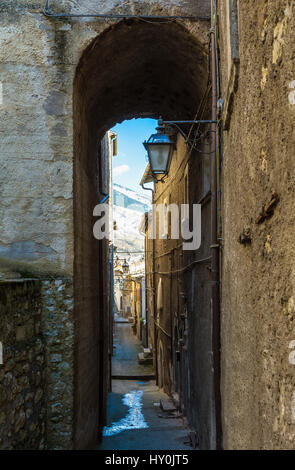 Arpino (Abruzzes, Italie) - un charmant petit village médiéval dans la province de L'Aquila, situé dans les gorges du Sagittaire, à côté du lac de Scanno Banque D'Images