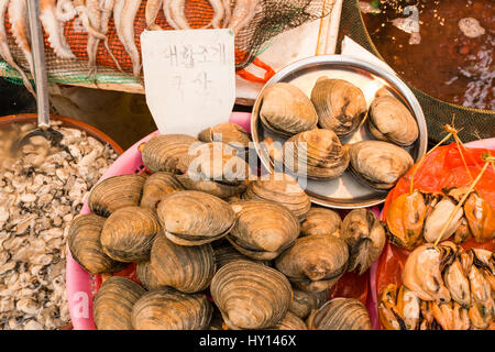 Bupyeong Ggangtong Marché, Busan Gwangyeoksi, Corée du Sud Banque D'Images