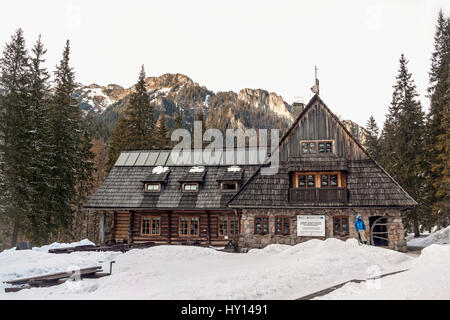 Refuge de montagne Ornak Koscieliska Valley près de Zakopane, Pologne Banque D'Images