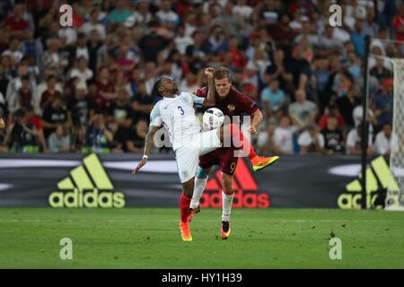 DANNY ROSE & ALEKSANDR KOKORIN ANGLETERRE V RUSSIE EURO 2016 GR Stade Vélodrome FRANCE 11 juin 2016 Banque D'Images