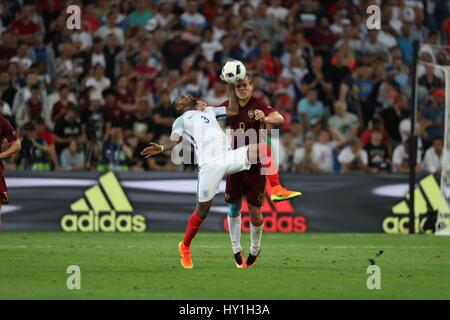 DANNY ROSE & ALEKSANDR KOKORIN ANGLETERRE V RUSSIE EURO 2016 GR Stade Vélodrome FRANCE 11 juin 2016 Banque D'Images