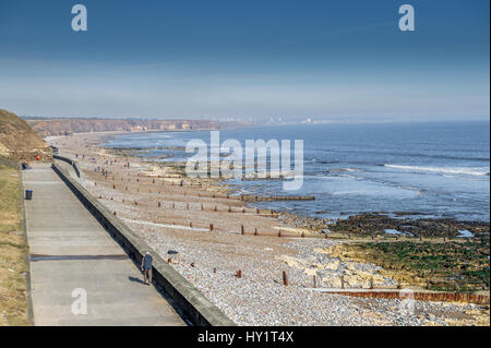 Mur de la mer et des défenses à Seaham, County Durham, Royaume-Uni Banque D'Images