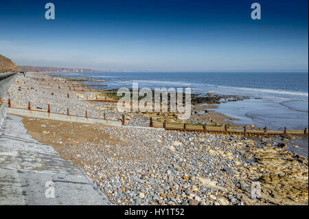 Mur de la mer et des défenses à Seaham, County Durham, Royaume-Uni Banque D'Images