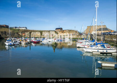 Yachts amarrés à Seaham Harbour Marina. Banque D'Images