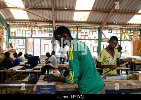 Au Kenya, le camp de réfugiés de Kakuma, Turkana, Don Bosco Formation professionnelle / KENIA, Turkana, Fluechtlingslager Kakuma, Don Bosco Berufsschule Banque D'Images