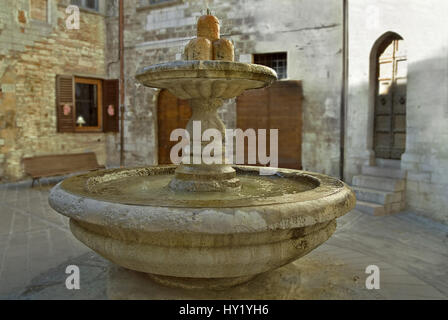 Image de la Fontana dei Matti (fontaine de la Mad) à Gubbio, de l'Ombrie. Der Fontana dei Matti (Brunnen der Irren) à Gubbio, les Umbrien. Banque D'Images