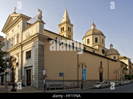 L'Eglise de Sant'Ambrogio, à Alassio sur la côte ligurienne du nord-ouest de l'Italie. Die Chiesa Sant'Ambrogio à Alassio an der Ligurischen dans KÃ¼ste, ni Banque D'Images