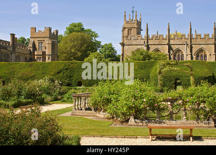 Château de Sudeley est un château situé près de Winchcombe, Gloucestershire, Angleterre. Il date du 10e siècle, mais la partie habitée est principalement Eli Banque D'Images