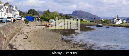 Panorama, village, Plockton Loch Carron, Kyle of Lochalsh, région des Highlands, en Écosse, en novembre Banque D'Images