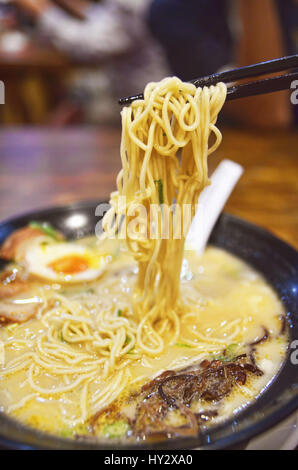 Un bol de nouilles ramen Banque D'Images