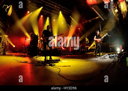 Barcelone - MARS 12 : Baie James (chanteur et guitariste) effectue à Razzmatazz étape le 12 mars 2016 à Barcelone, Espagne. Banque D'Images