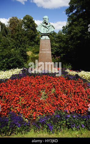 Wilhelm impériale sur le monument de la place impériale Wilhelm dans village de montagne, Hambourg, Allemagne , Kaiser-Wilhelm-Denkmal am Kaiser-Wilhelm-Platz dans Banque D'Images