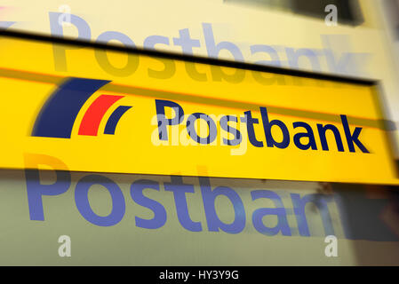 Signe de la banque postale, la Postbank der Schild Banque D'Images