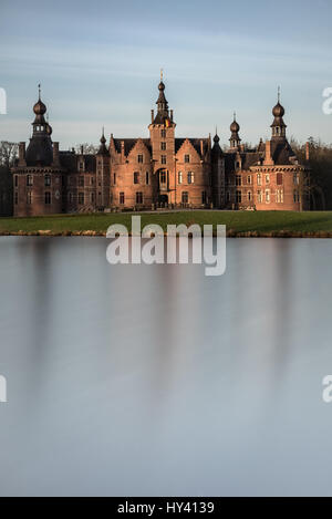 Château Ooidonk et les douves Banque D'Images