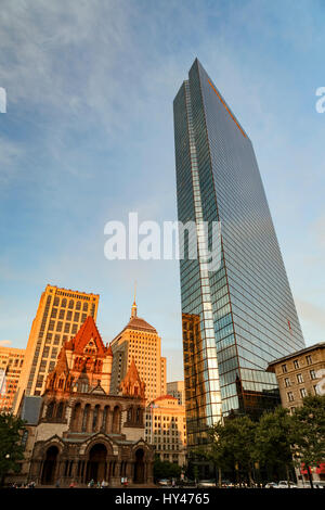 200 Clarenton, anciennement connu sous le nom de Hancock Tower et l'église Trinity, Copley Square, Boston, Massachusetts, USA Banque D'Images