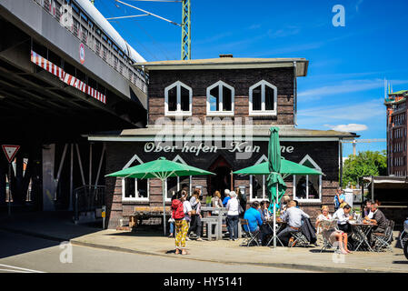 La partie supérieure de la cantine en Stockmeyerstrasse Harbour dans la ville portuaire de Hambourg, Allemagne, Europe, un Stockmeyerstra Oberhafen-Kantine die der ?e dans der H Banque D'Images