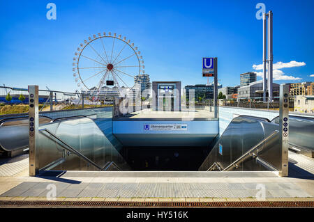 Entrée de la ligne de métro U4, station d'hébergement outre-mer, dans la ville portuaire de Hambourg, Allemagne, Europe, Eingang zur U-Bahnlinie U4, station ?b Banque D'Images