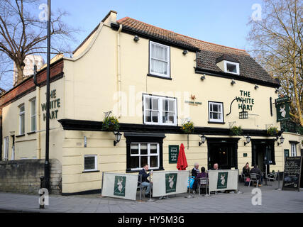 Le White Hart, Maudlin Street, Bristol à l'origine partie de Prieuré St James, a été un pub depuis fin des années 1600 Banque D'Images