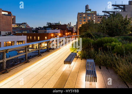 La Highline au crépuscule, West Village, à Manhattan, New York City Banque D'Images