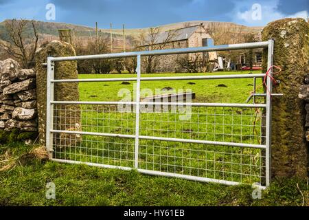 La culture des terres lhe Derbyshire, plus la barre de porte dans cinq domaines de la Ray Boswell Banque D'Images